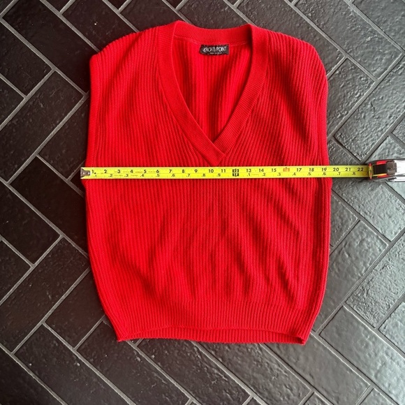 Vintage Red Knit Sweater Vest V-Neck Sleeveless Ribbed Top Medium - Picture 4 of 5